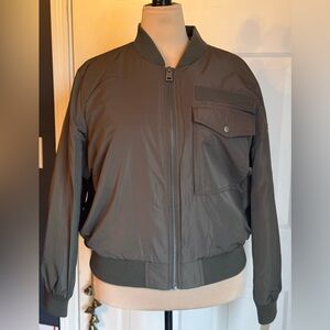 NWT Olive Levi’s Women’s Melanie Newport Bomber Jacket